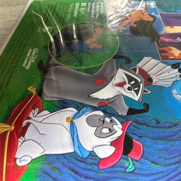 Pocahontas (VHS, 1996) In Disney Clamshell - Picture 4 of 5